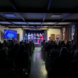 Der Saal in Starkheim bis zum letzten Platz voll